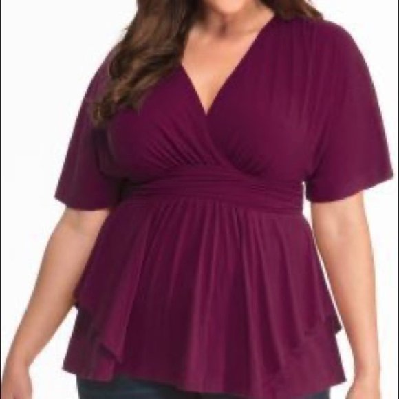 Kiyonna Tops - KIYONNA Promenade Top size 2 NWT